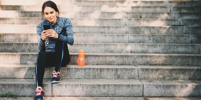 runner resting on the stairs