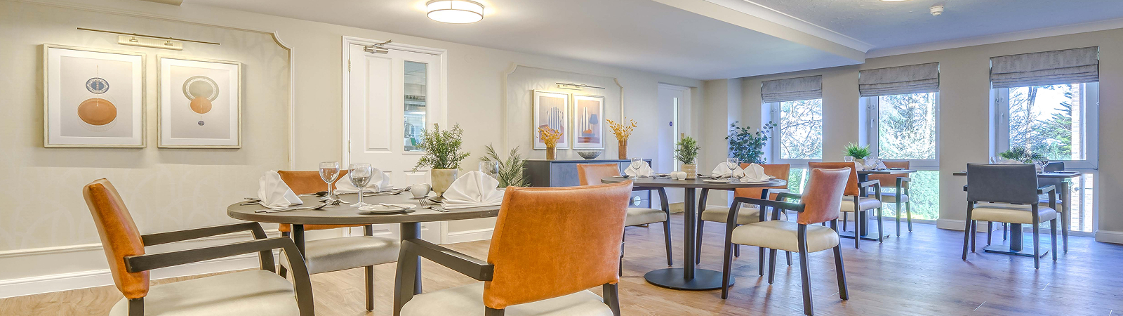 Queensmount care home dining room