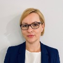 Edi Cross is a receptionist at Moorgate