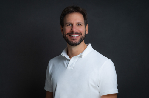 A headshot of Ektor Grammatopoulos, Dentist at Bryer Wallace, Belgravia