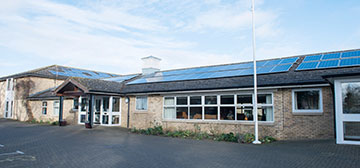 Exterior photo of Cottenham Court care home.